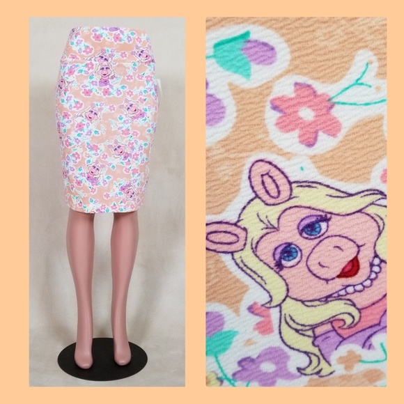 LuLaRoe Dresses & Skirts - Miss Piggy skirt  NWT
